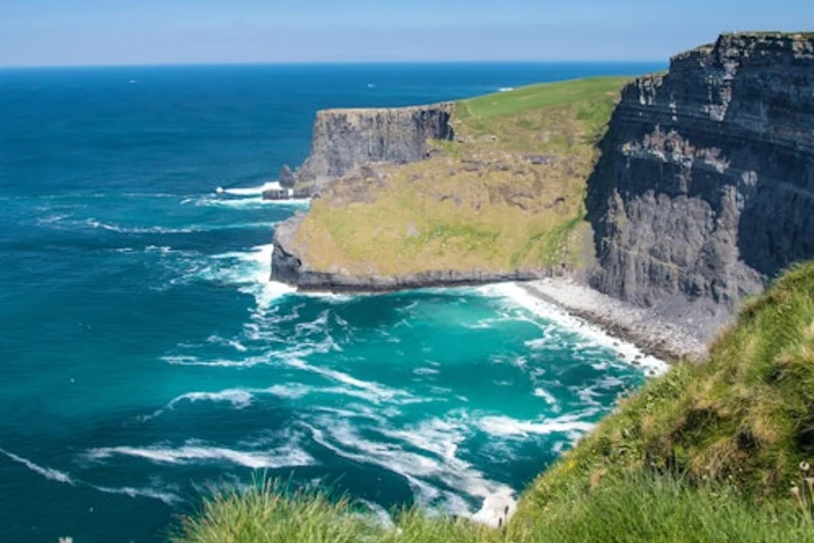 Galway to Cliffs of Moher Bus: Half-Day Express Tour, Galway