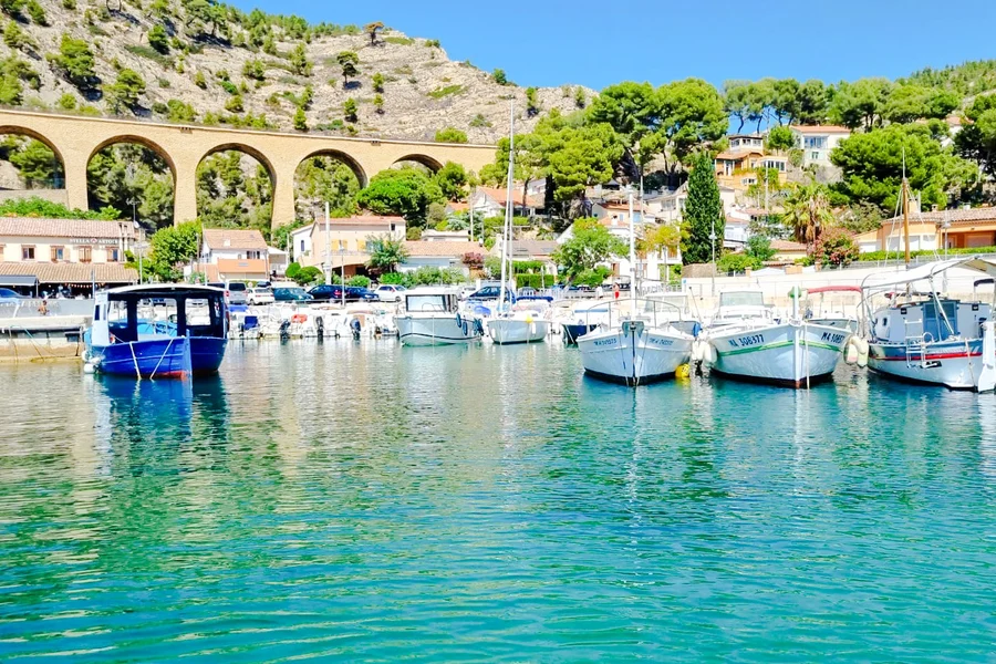 From Marseille: Boat Tour with Underwater Scooter Dive and Optional Lunch, Marseille