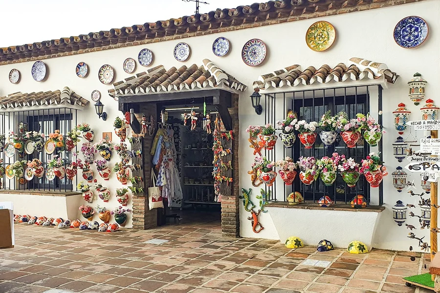 Mijas, Marbella & Puerto Banús Guided Tour from Málaga, Malaga