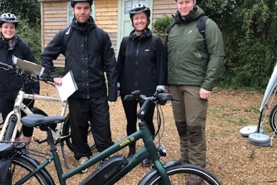 London: Electric Bike Rental with Self-Guided Vineyard Tour, London