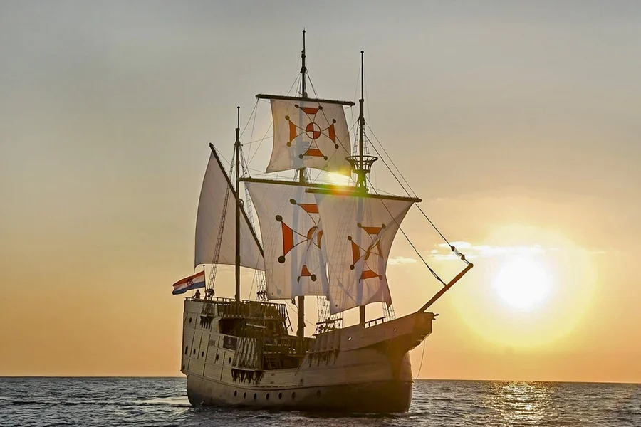 Dubrovnik: Sunset Cruise on Karaka Ship, Dubrovnik