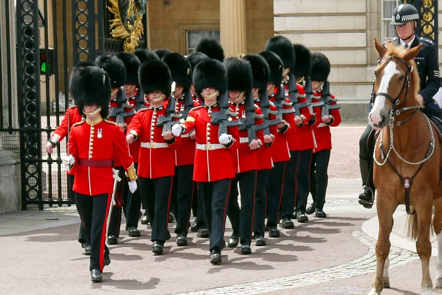 Комбо: Экскурсия с гидом по Тауэру + Круиз по реке Темзе, at Tower of London Shop, London
