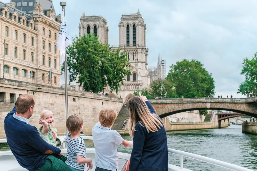 Des de Disneyland®: Tour Turístic de París amb Creuer pel Riu Sena, Paris