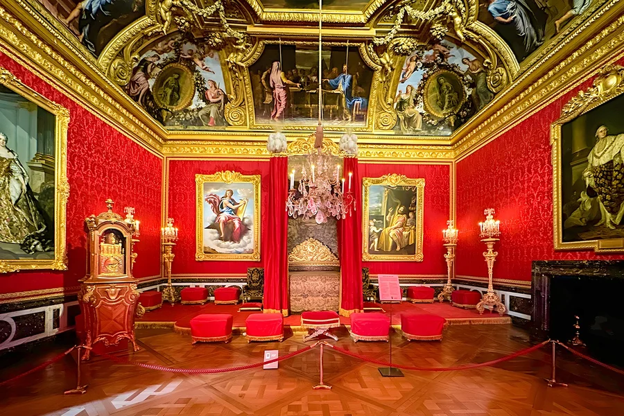 Bilete cu intrare programată la Palatul Versailles cu acces opțional la grădini, Paris