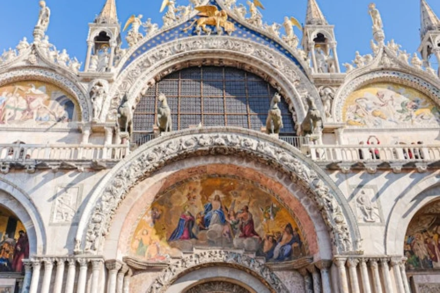 St. Mark's Basilica: Hosted Entry Ticket & Audioguide + Terrace Access, Venice