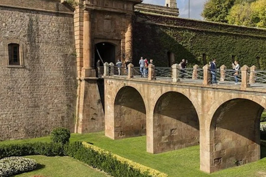 Barcelona Old Town & Montjuïc Tour: Castle Visit and Cable Car Ride, at Castell de Montjuïc, Barcelona