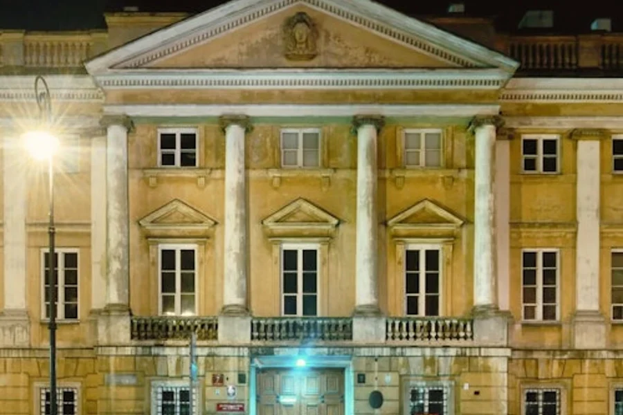 Warsaw: WWII Sites Private Guided Walking Tour, Warsaw