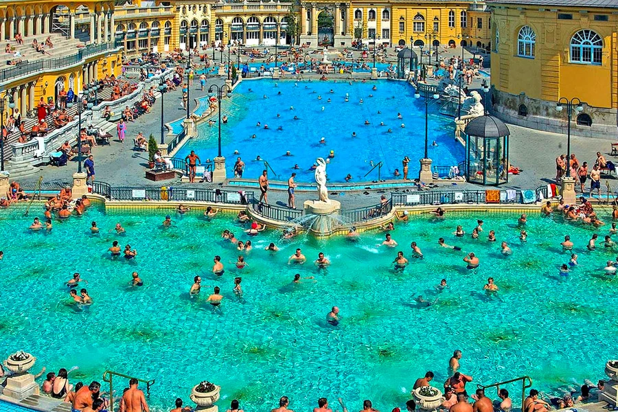Széchenyi Spa: Entry Tickets with Locker or Private Cabin and Fast Track Option , Budapest
