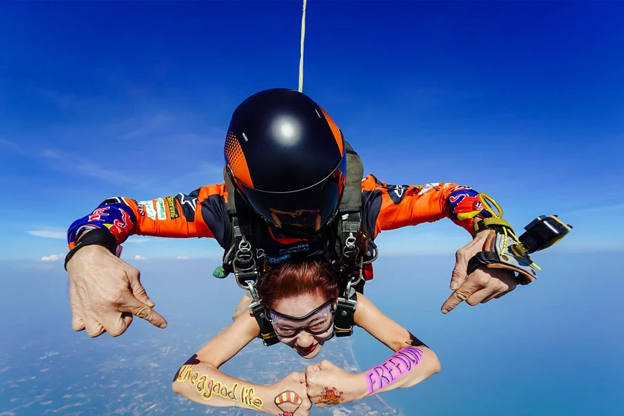 Ocean View Tandem Skydive in Pattaya: 13,000 ft Jump with Hotel Transfers, Pattaya