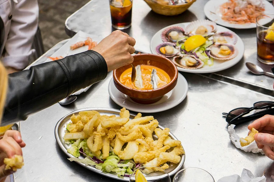 Tour di degustazione di tapas a Siviglia con bevande, at Plaza Padre Jerónimo de Córdoba, 12, Seville
