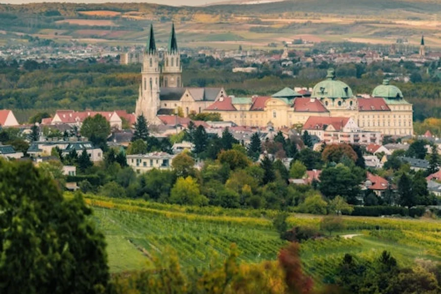 Klosterneuburg Abbey: Guided Wine Cellar Tour & Tasting, Klosterneuburg