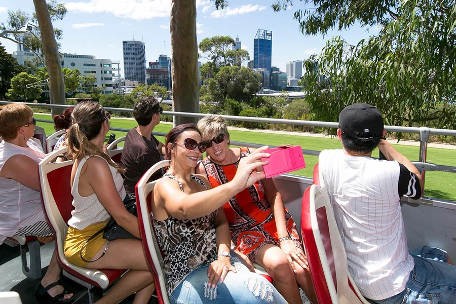 Perth Hop-on-Hop-off Bus Tour, Perth