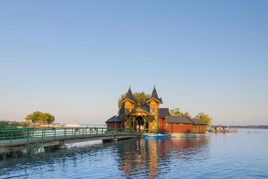 From Budapest: Lake Balaton Day Trip & Cruise
, Budapest