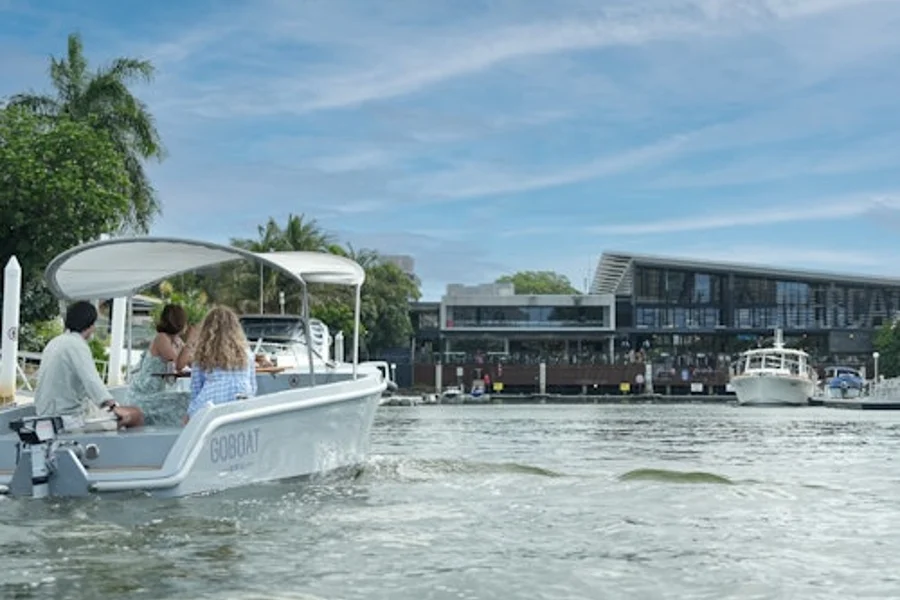 Gold Coast: Private Electric Boat Rental, Gold Coast