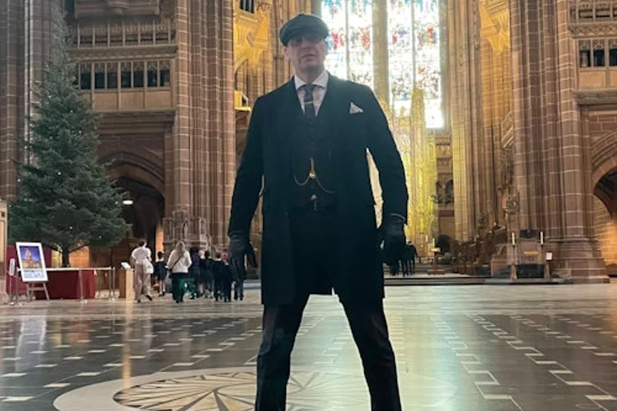 Liverpool: Guided Peaky Blinders Sites Tour + 48-Hr Hop-on Hop-off Bus Pass, Liverpool