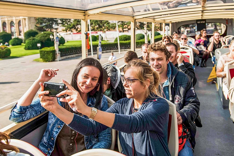 Gran Autobús: Tour Nocturno en Viena con Guía en Vivo, Vienna