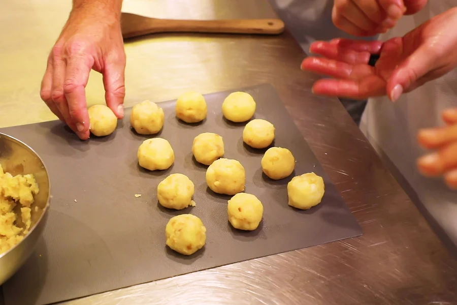 Florence Cooking Class: Hand-Made Pasta & Typical Dessert, Florence