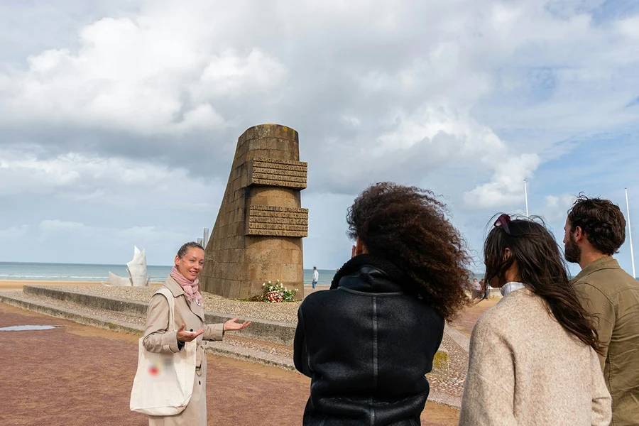 From Paris: Normandy D-Day Beaches Full-Day Guided Tour with Lunch, Normandy