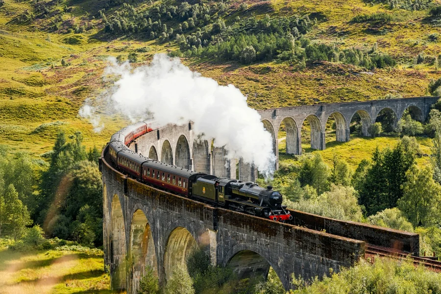 From Edinburgh: Glenfinnan, Glencoe & Fort William Day Trip, Edinburgh