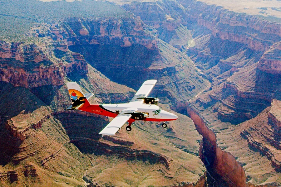 70-min Las Vegas to Grand Canyon West Airplane/ Helicopter Tour with Rim Landing, Las Vegas