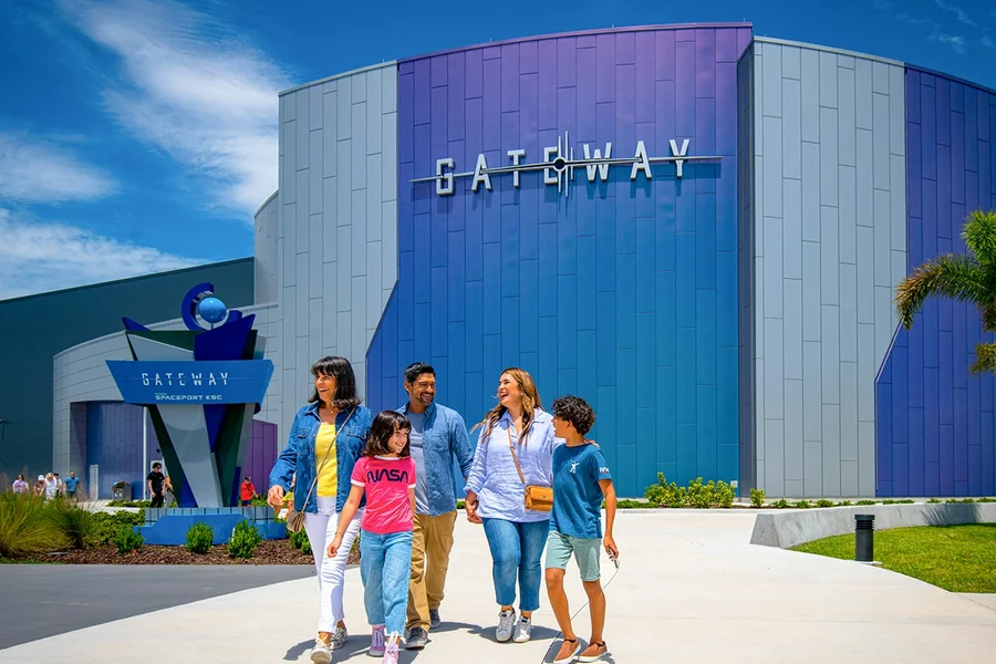 บัตรเข้าชมศูนย์อวกาศเคนเนดี พร้อมทัวร์สำรวจพร้อมไกด์, at Kennedy Space Center, Space Commerce Way, Merritt Island, Orlando