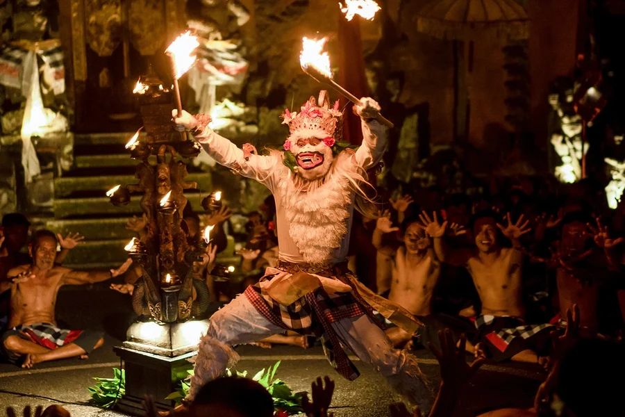 Ubud: Kecak & Fire Dance Show Tickets
, at Pura Puseh Lan Desa br Junjungan, Bali