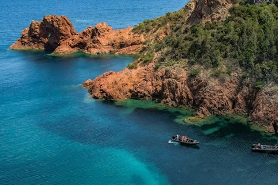 Paglalakbay sa Massif de l'Esterel sa Pamamagitan ng Bangka, Cannes