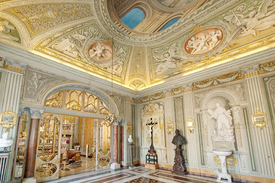 Rome: Doria Pamphilj Gallery Guided Tour, at Fountain of the Porter, Rome