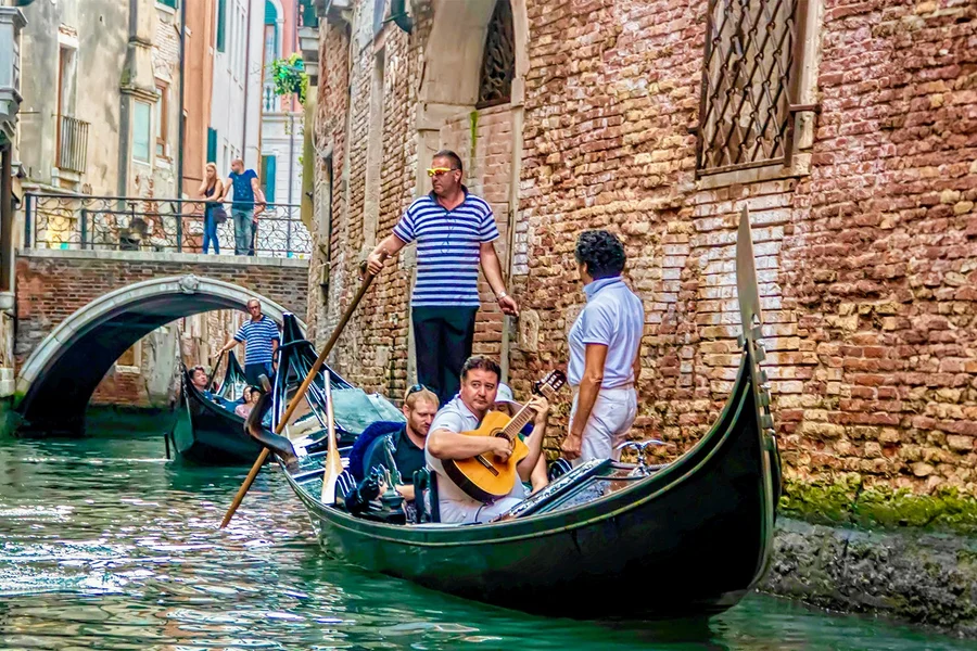 Venice Grand Canal Gondola Ride with Serenade, Venice
