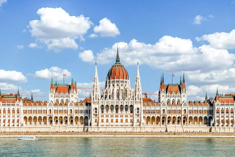 Hungarian Parliament Audio Guided Tour, Budapest