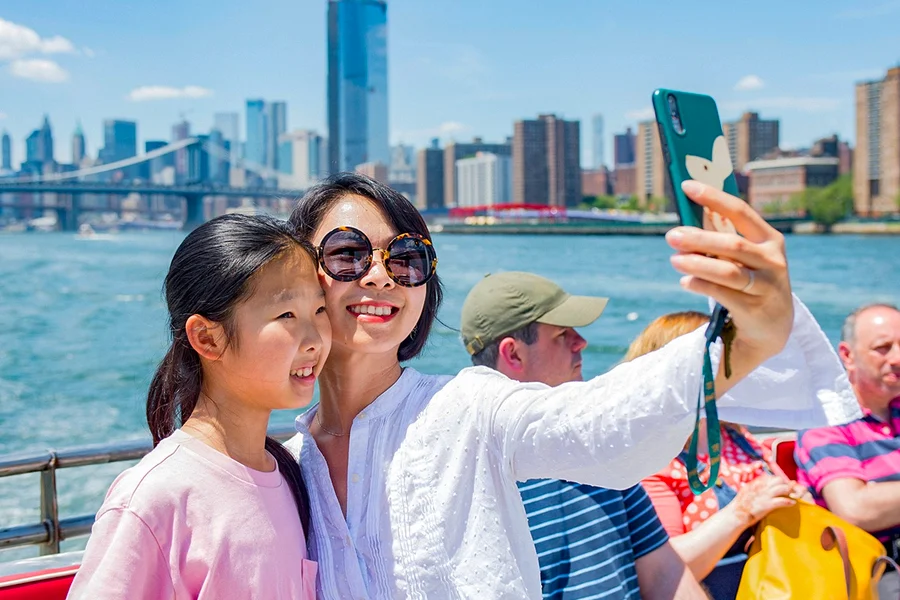 سرکل لائن: 90 منٹ کا نیویارک کے مشہور مقامات کا سفر, at Circle Line Sightseeing Cruises, New York