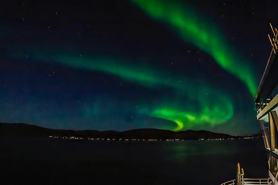 3.5-Hour Electric Northern Lights Guided Cruise with Light Meals, Tromso
