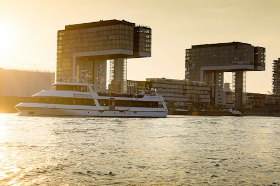 Cologne: Evening Rhine Cruise Ticket, Cologne