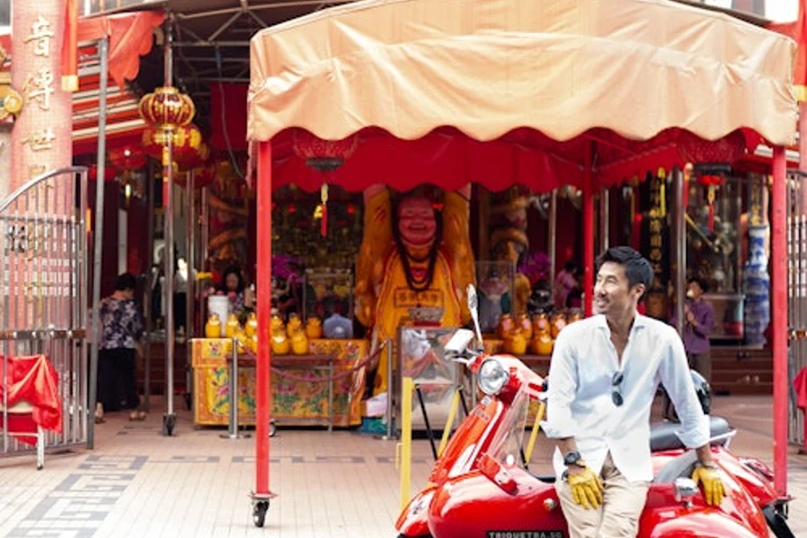 Joo Chiat & Katong Vespa Tour in Singapore, Singapore