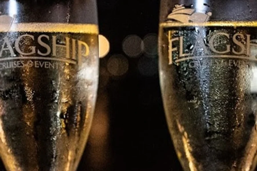 San Diego Harbor: Gourmet Dinner Cruise with Live Entertainment, San Diego