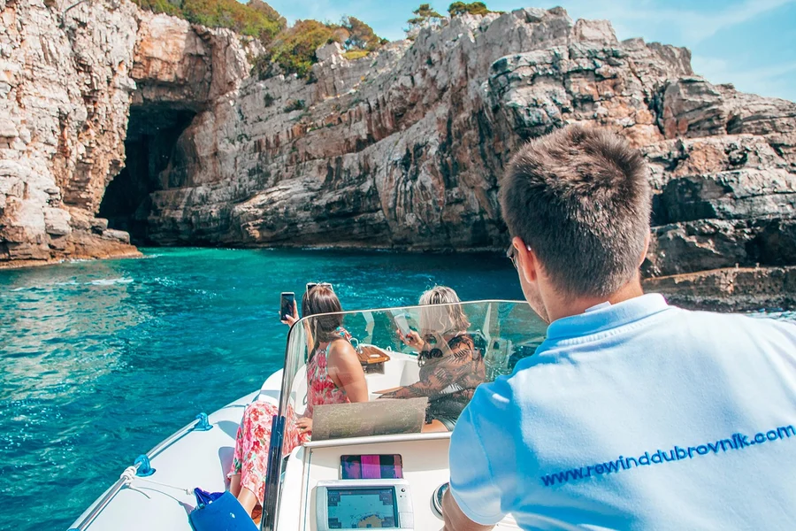 Dubrovnik: Private Boat Tour to Blue Cave & Elaphiti Islands with Unlimited Drinks, Dubrovnik