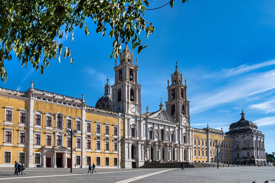 National Palace of Mafra Entry Tickets with Optional Lisbon Card, Lisbon