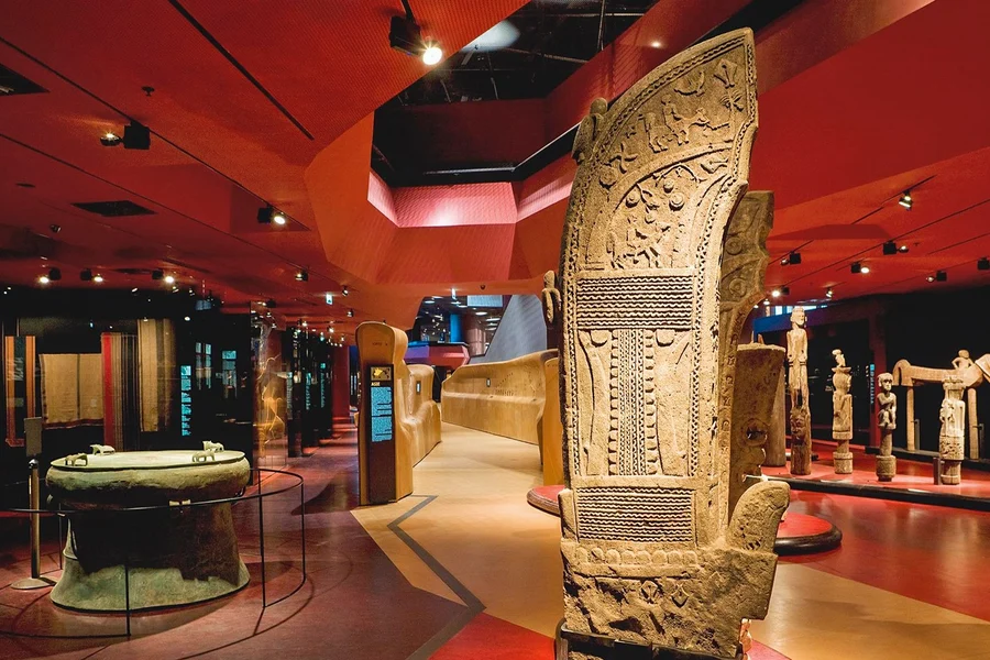 Paris: Quai Branly Museum & Seine River Cruise Tickets, Paris