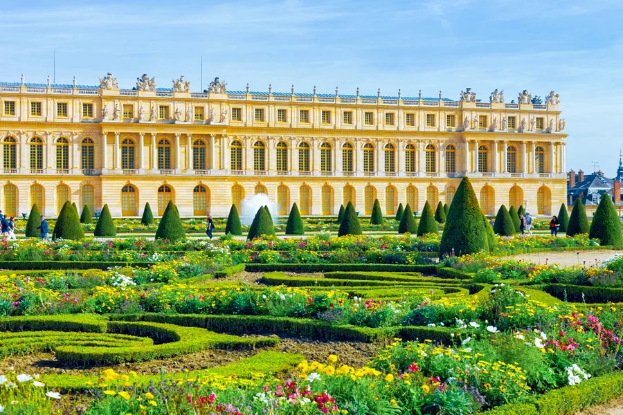Round Trip: Paris to Versailles & Palace of Versailles Entry Ticket, Paris