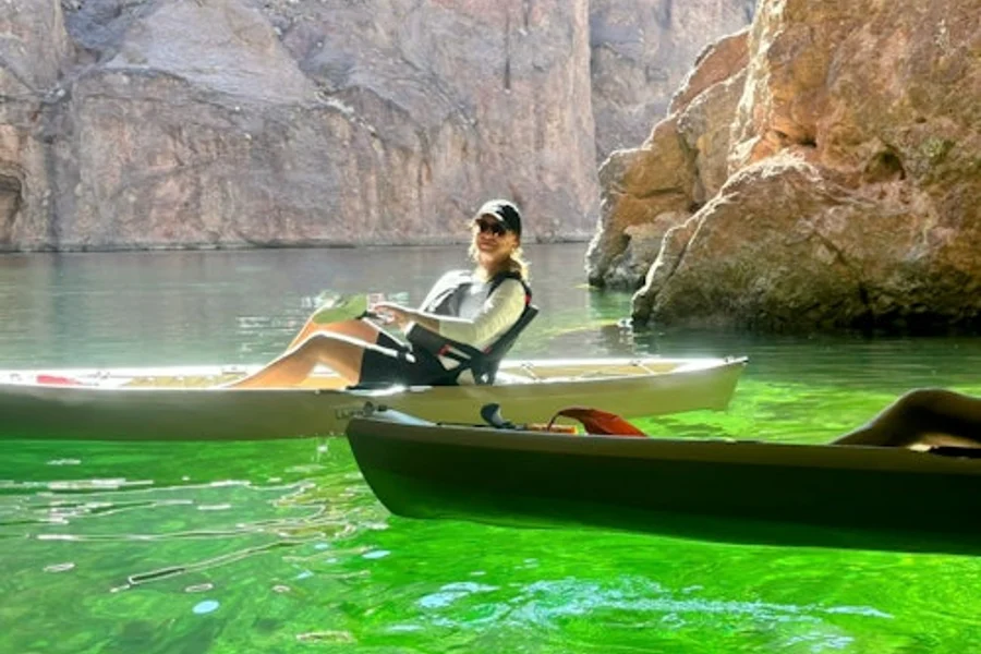 Emerald & Echo Cave: Half-Day Guided Kayak Tour, Las Vegas