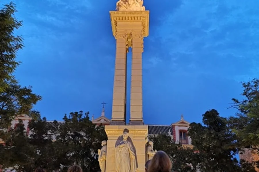 Seville: Guided Evening Historical Tour, Seville