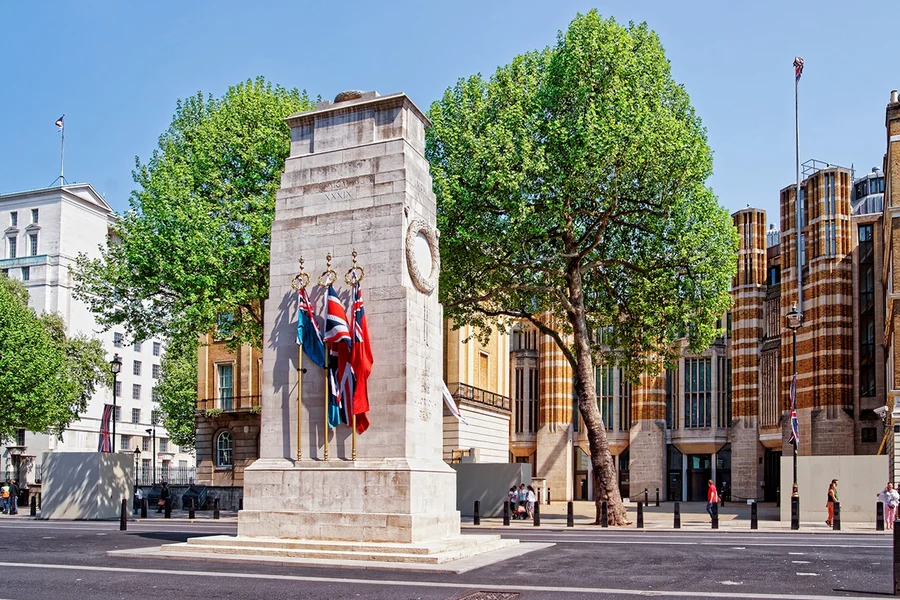 Zwiedzanie z przewodnikiem okolic Westminsteru i wejście do Pokoi Wojennych Churchilla, at Boudiccan Rebellion, London
