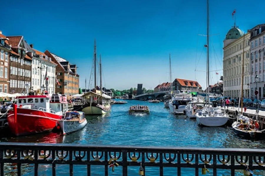 Copenhagen: Must-Sees – Private Walking Tour, Copenhagen