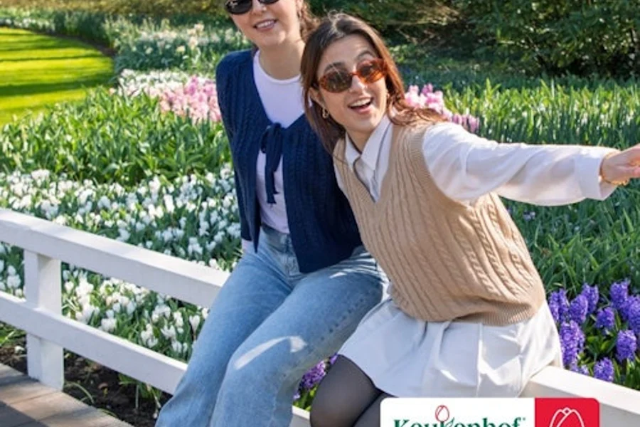 Keukenhof: Entry + Roundtrip Bus Transfer from Amsterdam Central Station, Lisse