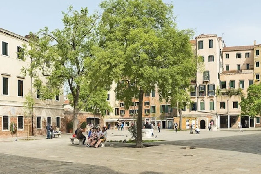 Selbstgeführte Tour durch das Jüdische Ghetto von Venedig mit App, at Jewish Museum of Venice, Venice