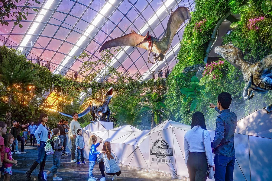 Mga Ticket para sa Gardens by the Bay: Cloud Forest (Jurrasic World Experience) + Flower Dom, at Gardens by the Bay, Singapore