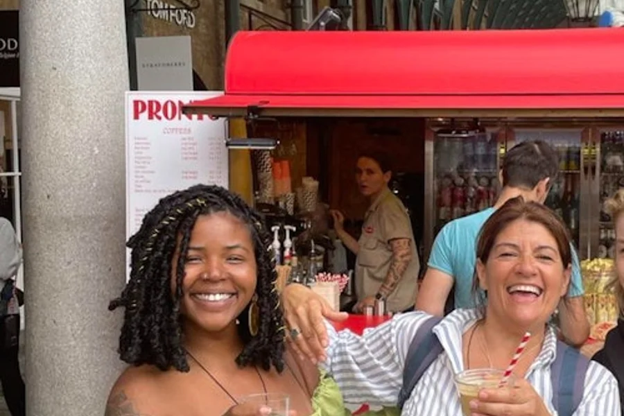 London: Camden Market & Southbank Guided Bike & Food Tour, London
